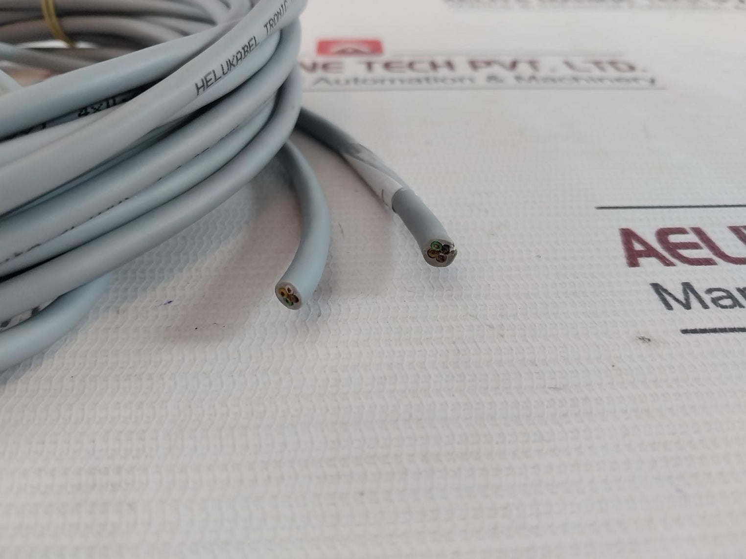 Helukabel 18031 Flexible Data Cable 4X0 25Qmm 9-mt 500V 04649M