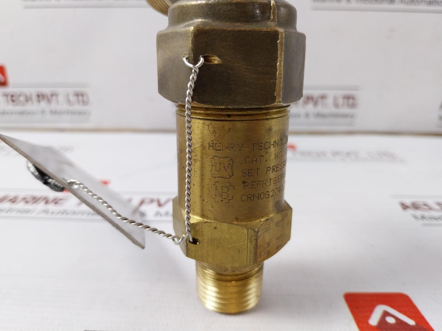 Henry 527E Pressure Relief Valve 1/2 In 400 Psi 527-400 31.9 Lbs Air/Min