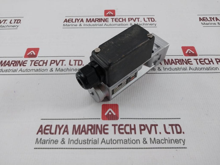 Herion 0820167 Adjustable Pressure Switch 250V 6A 0.2-12 Bar