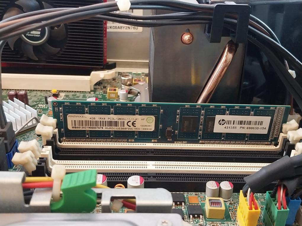 Hewlett-packard D10-240p2a Hp Compaq Elite 8300 Sff Pc Rev-b