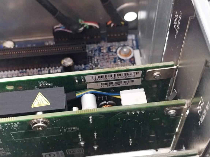Hewlett-packard Z440 Workstation H92, P2014 100-240V/9.5A 50-60Hz 700W