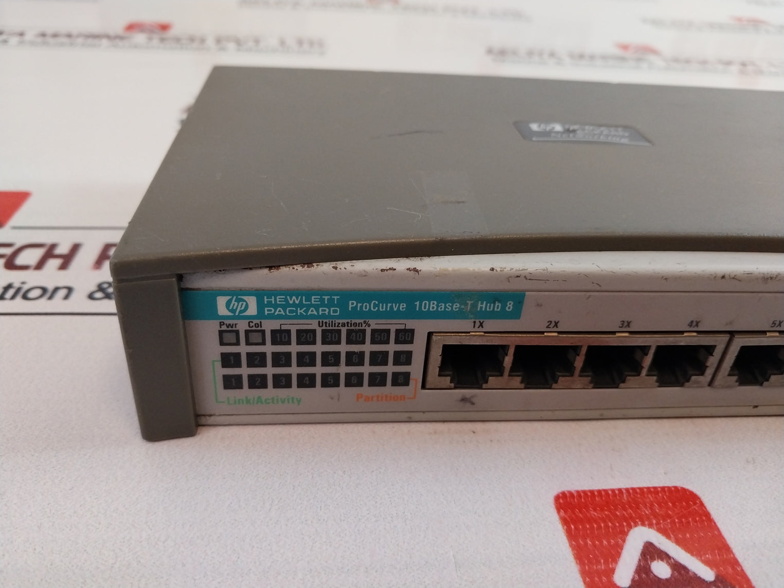 Hewlett Packard J4090-80011 10 Base-t Hub 8-port Ethernet Hub Hp J4090A