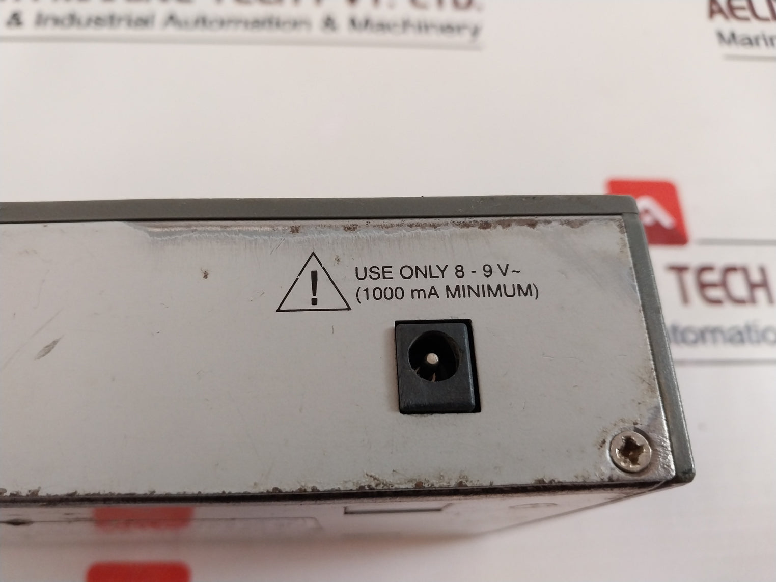 Hewlett Packard J4090-80011 10 Base-t Hub 8-port Ethernet Hub Hp J4090A