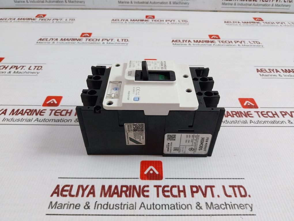 Hgm-30S 3-pole Molded Case Circuit Breaker 1000V 50/60Hz Hyundai Electric