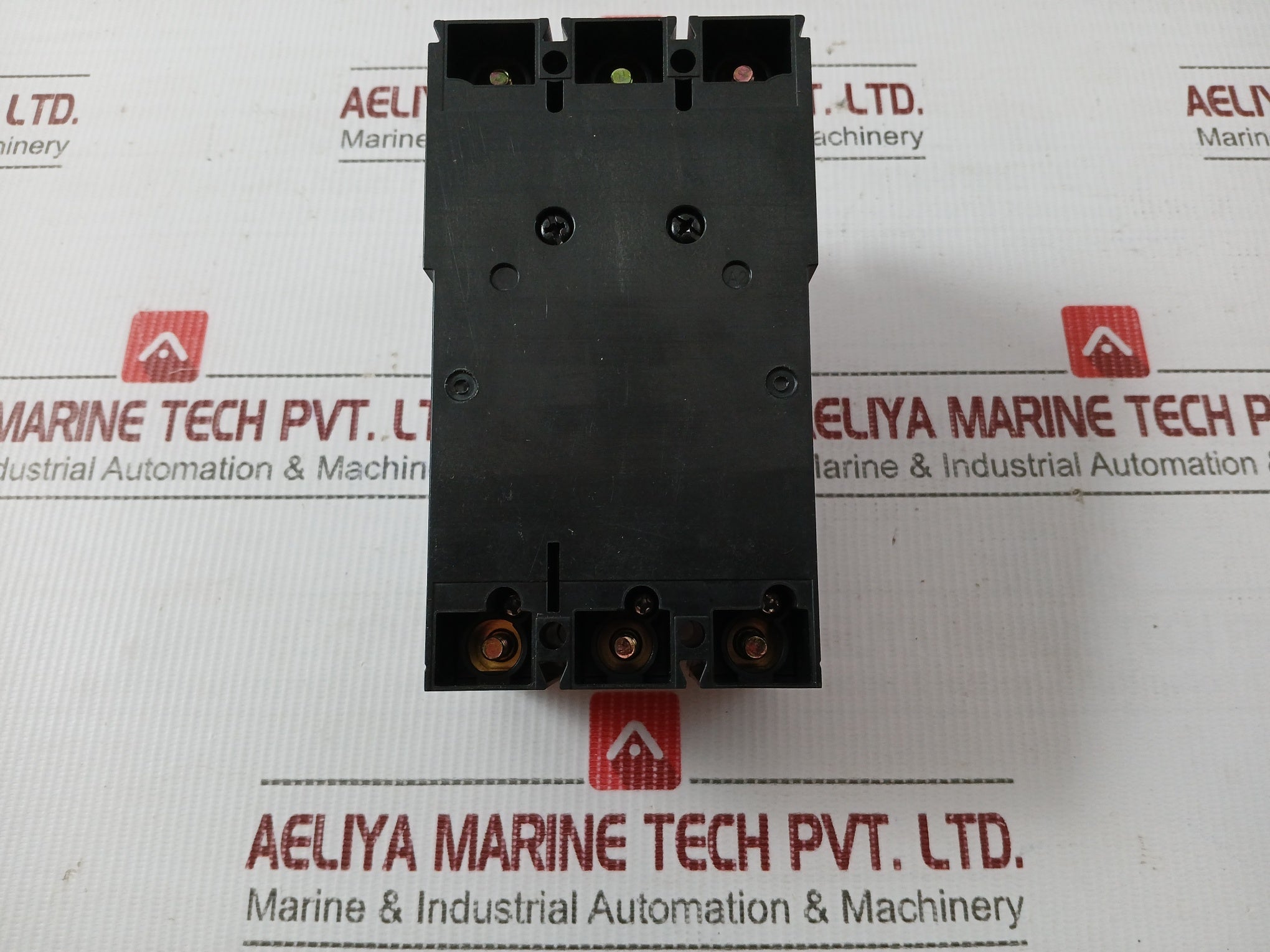 Hgm-30s-F-Molded-Case-Circuit-Breaker-1000v-8kv-Hyundai-8