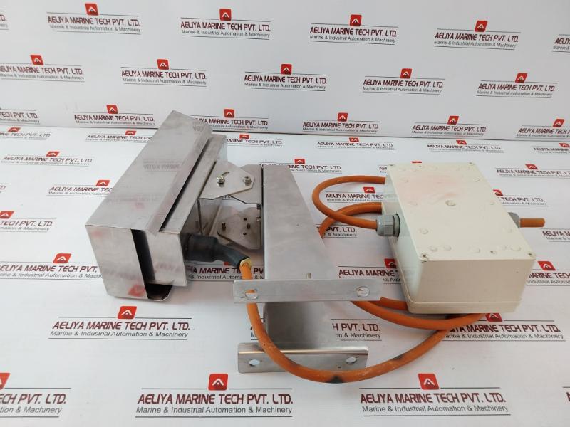 Hi Box Cjb-004Ca Cctv W/ Fix Type Lens Controller