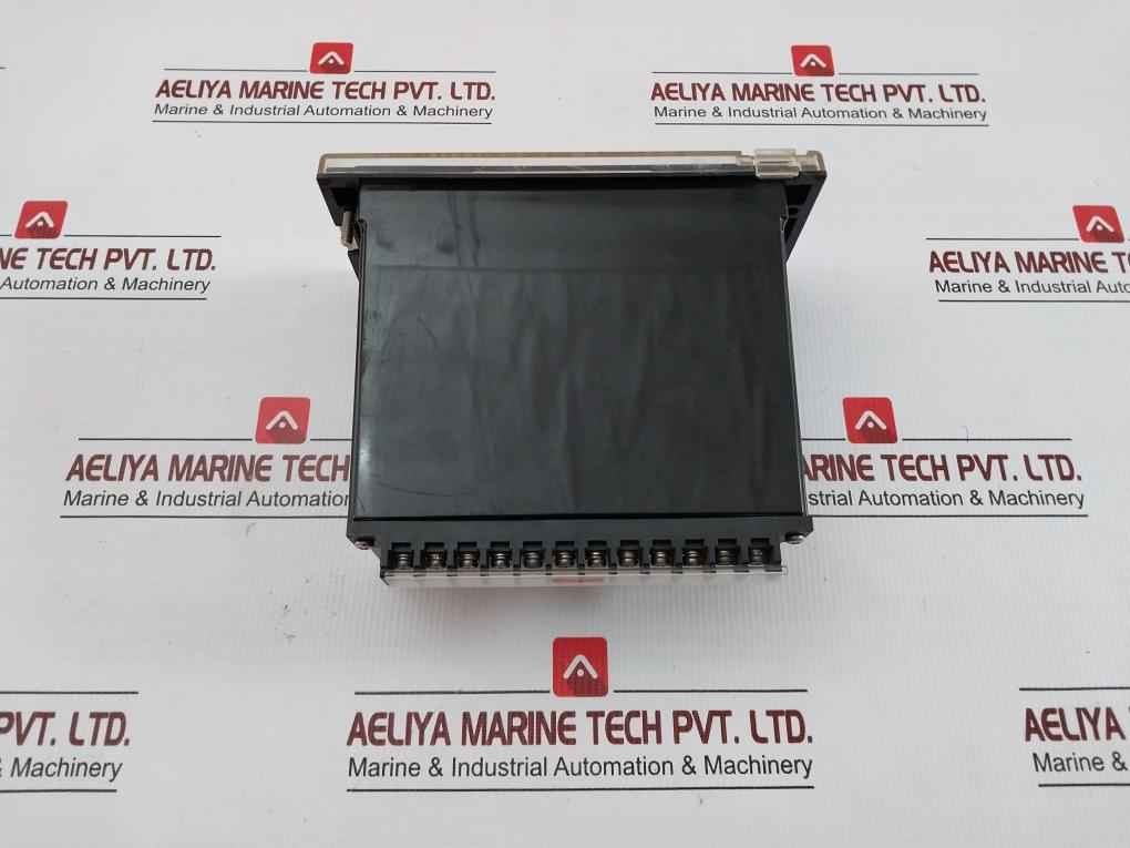 Hikari Ground Voltage Relay Ac110V 50/60Hz Lvg-7