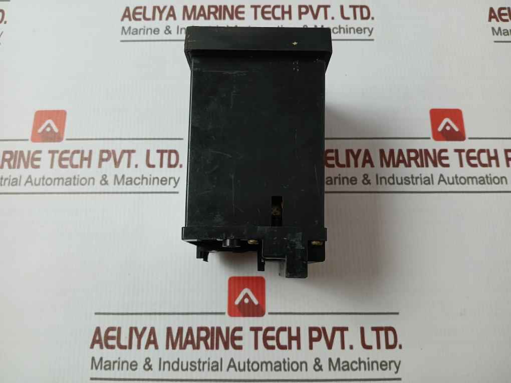 Hioki 2101 Ammeter Relay Class 2.5 0-5/15A 100-200V