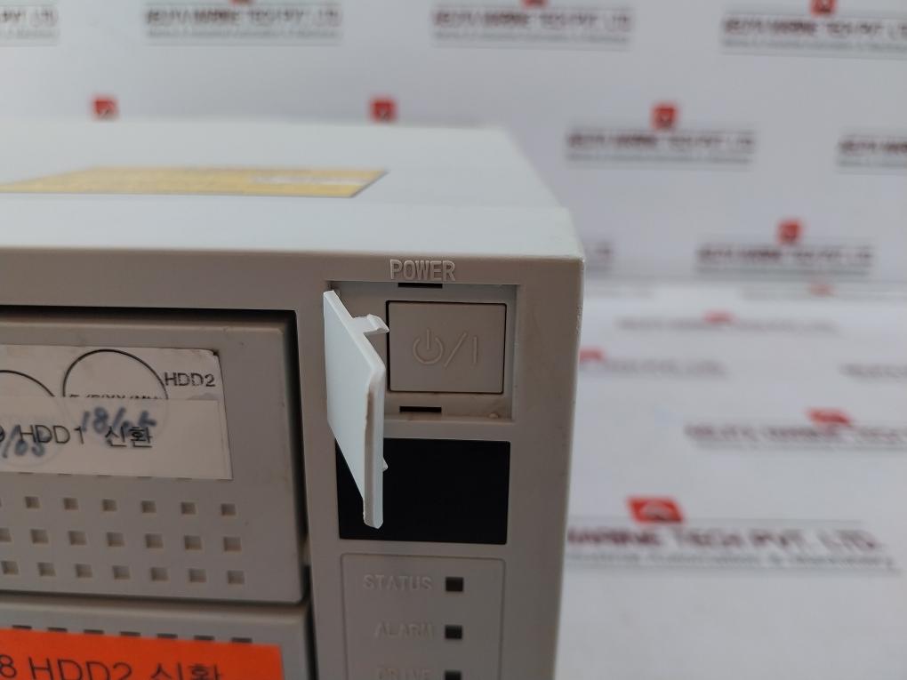 Hitachi Hf-w6500 Industrial Computer Cpu Ac 100V-240V 4225550-1 R2 50Hz/60Hz