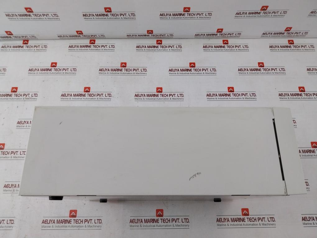 Hitachi Hf-w6500 Industrial Computer Cpu Ac 100V-240V 4225550-1 R2 50Hz/60Hz