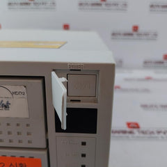 Hitachi Hf-w6500 Industrial Computer Cpu Ac 100V-240V 4225550-1 R2 50Hz/60Hz