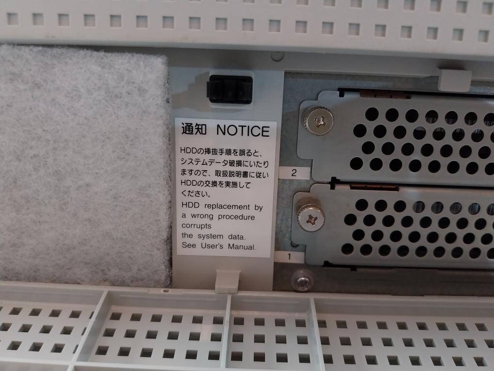 Hitachi Hf-w6500 Industrial Computer Cpu Ac 100V-240V 4225550-1 R2 50Hz/60Hz