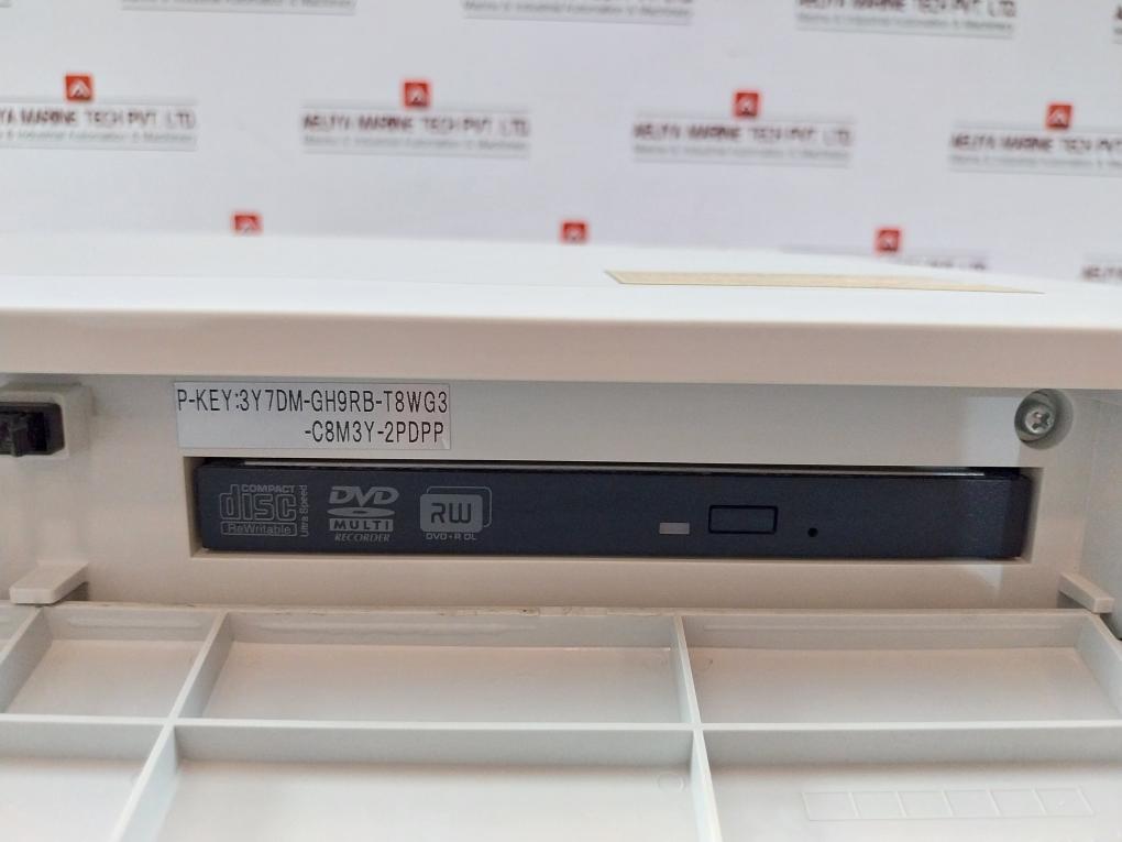 Hitachi Hf-w6500 Industrial Computer Cpu Ac 100V-240V 4225550-1 R2 50Hz/60Hz