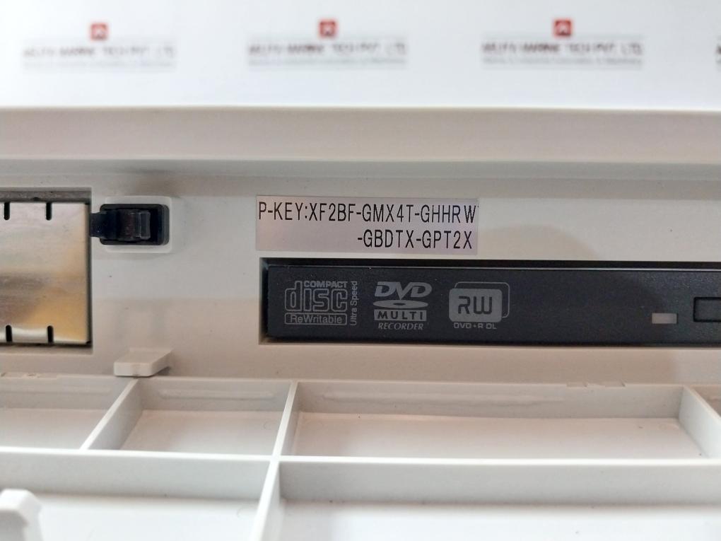 Hitachi Hf-w6500 Industrial Computer Hj-65359Ewed Yt10-13 50Hz/60Hz Yot-502