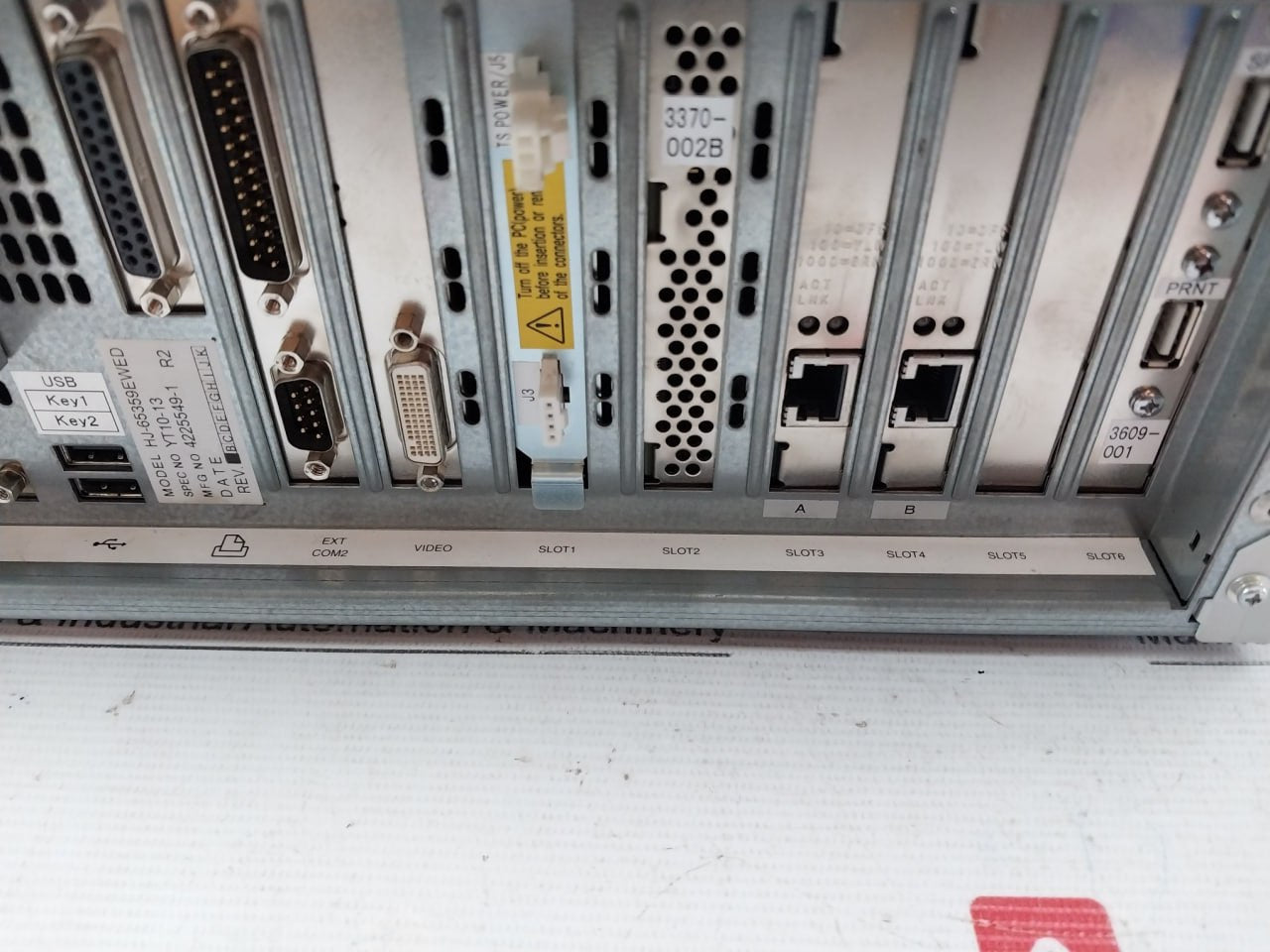 Hitachi Hf-w6500 Industrial Computer Hj-65359Ewed Yt10-13 50Hz/60Hz Yot-502