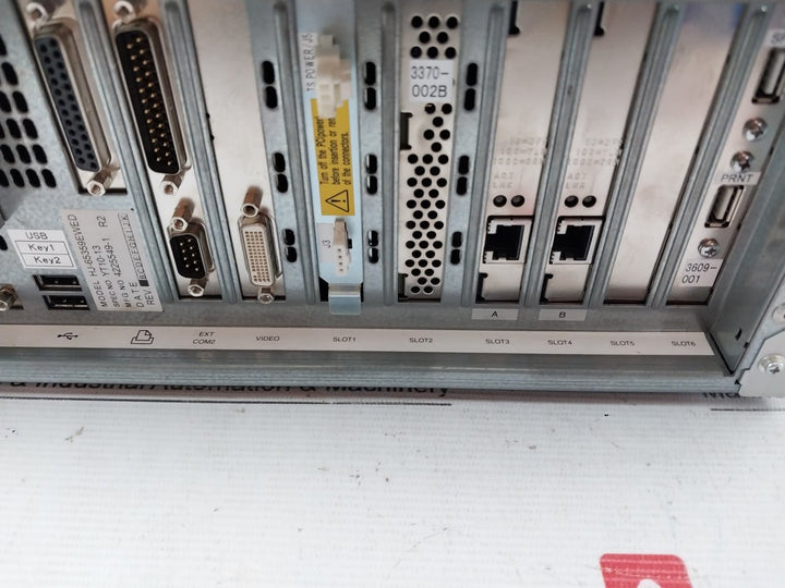 Hitachi Hf-w6500 Industrial Computer Hj-65359Ewed Yt10-13 50Hz/60Hz Yot-502