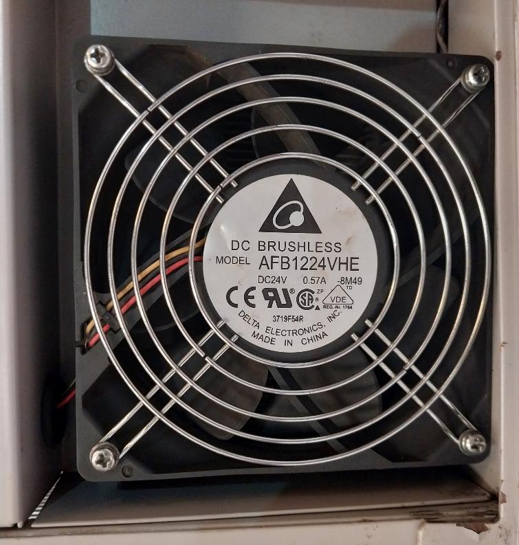 Hitachi SJ700B-450HFF Inverter 50-60Hz 380-480 V 3-Phase 94A 45kW 60HP