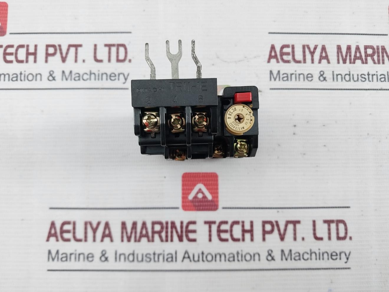 Hitachi Tr11-1E Thermal Overload Relay Contactor 0.75 Kw Rc 3.8A
