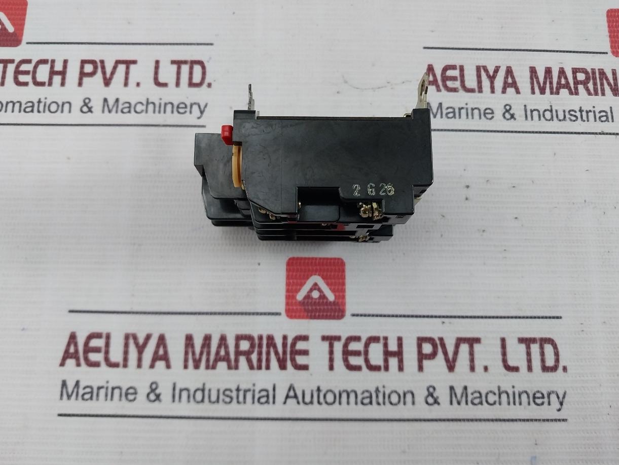 Hitachi Tr11-1E Thermal Overload Relay Contactor 0.75 Kw Rc 3.8A