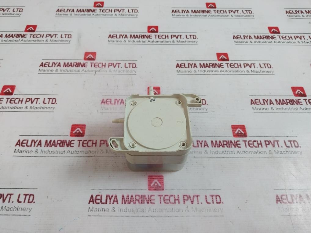 Hk Instruments Diff20Pa Differential Pressure Transmitter 3(2)A/250 Vac 50 Kpa