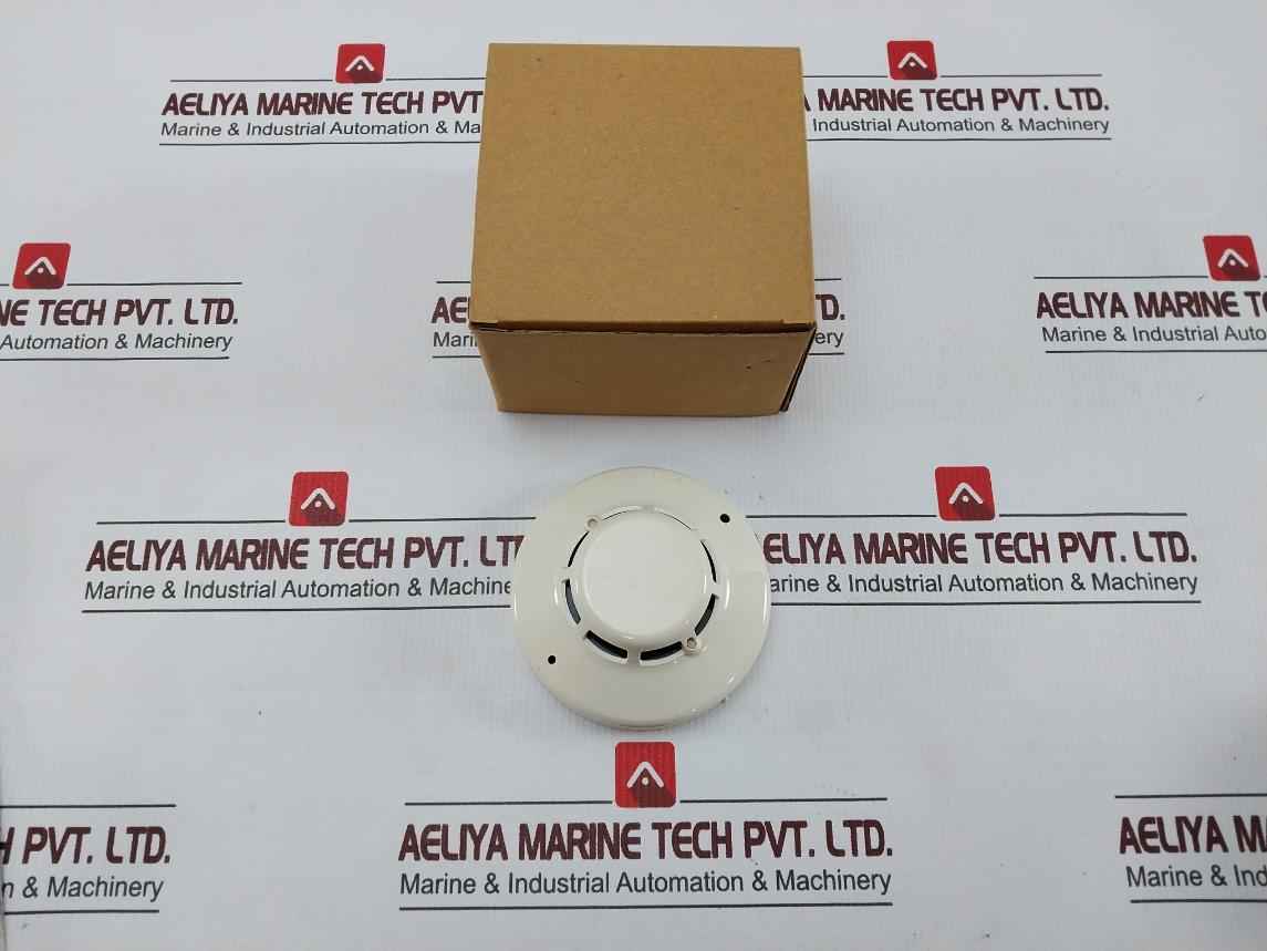 Hochiki Slv-24N Photo Electric Smoke Detector 0.15A 24Vdc 10Sec