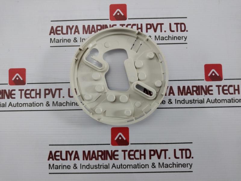 Hochiki Ybn-r/6M Conventional Detector Mounting Base 2-3-0-432 Used
