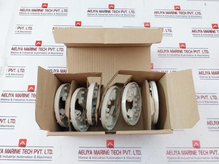 Hochiki Ybn-r/6m Marine Conventional Electronics Mounting Base 000-836