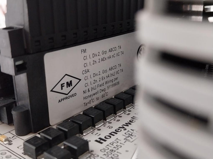 Honeywell-Analog-Output-Module-Rev-B-C-24-Vdc-480Ma-Cc-paox01-51405039-275-9