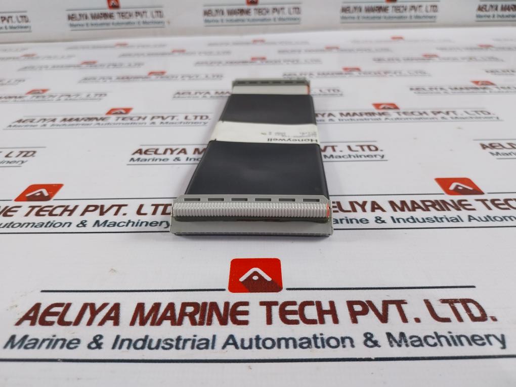 Honeywell 51200852-102 Data Communication Cable