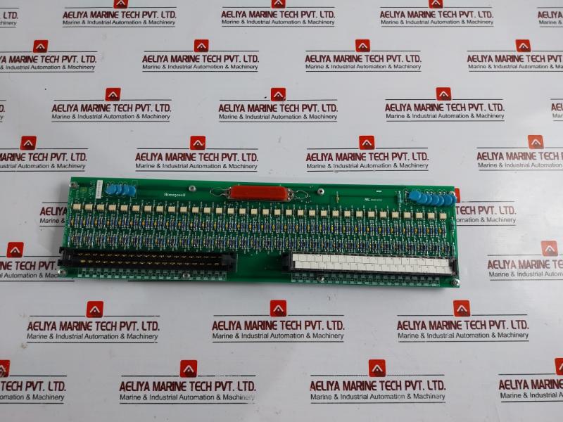 Honeywell 51304337-150 High Level Analog Digital Input 24vdc Sf12w11-f 8220