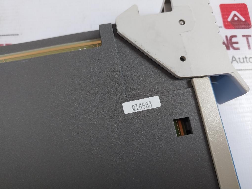 Honeywell 51304672-100 Analog Output Module Hdw. E1 Rev. D 51304671