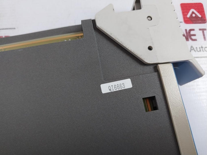 Honeywell 51304672-100 Analog Output Module Hdw. E1 Rev. D 51304671