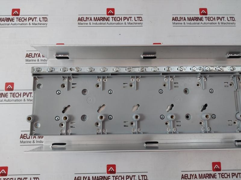 Honeywell 51403892-100 Carrier Channel Assembly Qfi 02 19 2060900 Rev.B