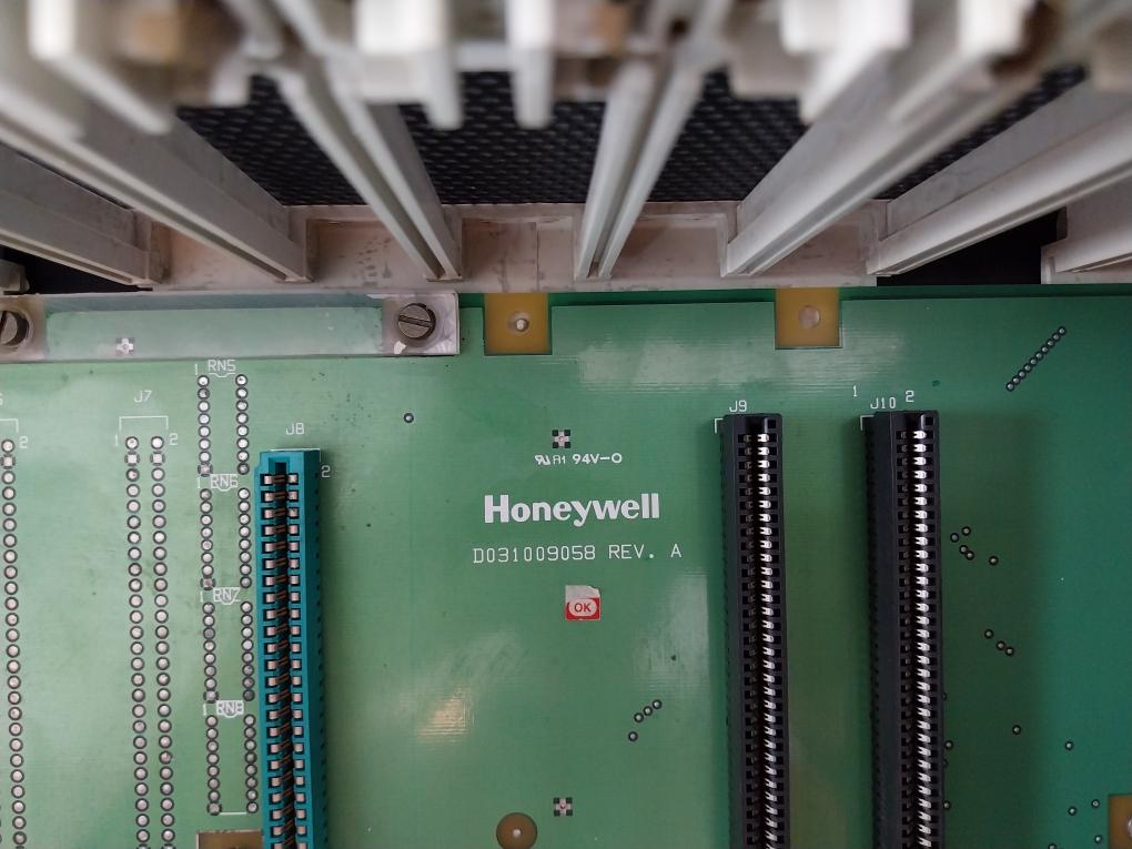 Honeywell 620-1690 14 Slot Processor Rack Chasis Plc Module 620-11/14/19 Rev. A