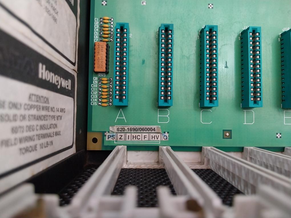Honeywell 620-1690 14 Slot Processor Rack Chasis Plc Module 620-11/14/19 Rev. A