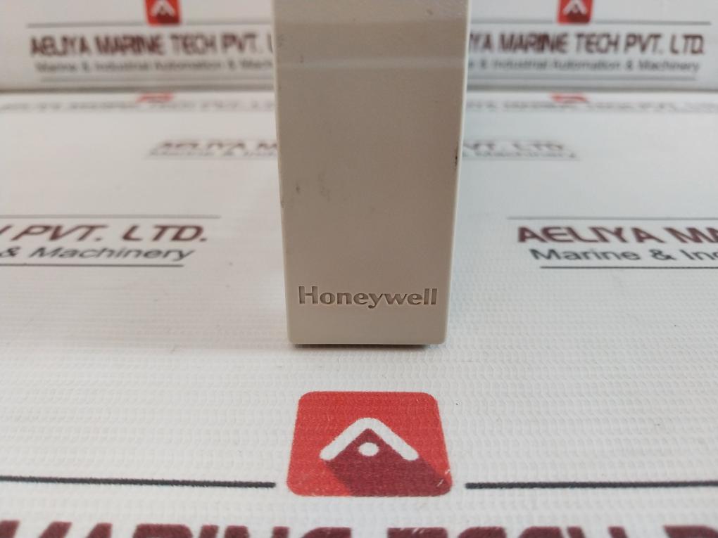 Honeywell 80363969-150 Analog Output Module Rev D1