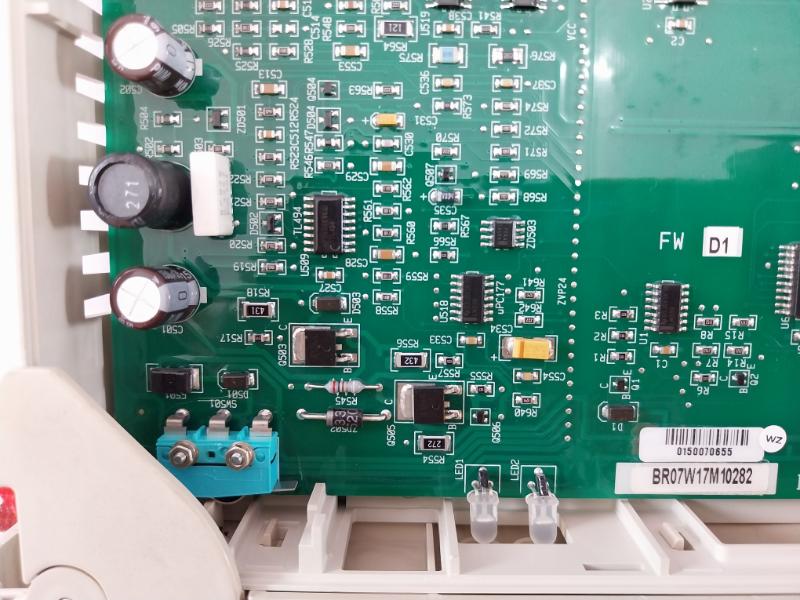 Honeywell 80363972-150 Digital Input Module 24 Vdc Rev D1 51404092-400