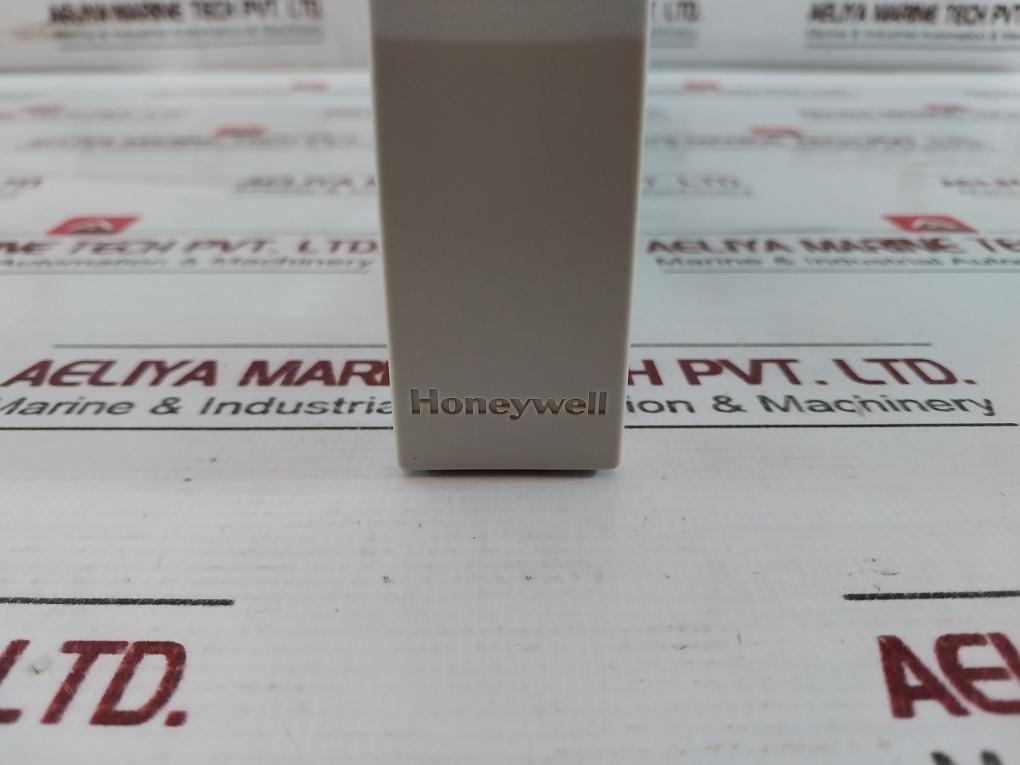 Honeywell 80363975-150 Digital Output Board Module D/O32 Br18W48Aa4267