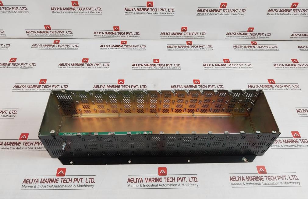 Honeywell 900R12-0101 12 I/O Slot Rack/Module Controller 5Vdc/6A & 24Vdc/2A