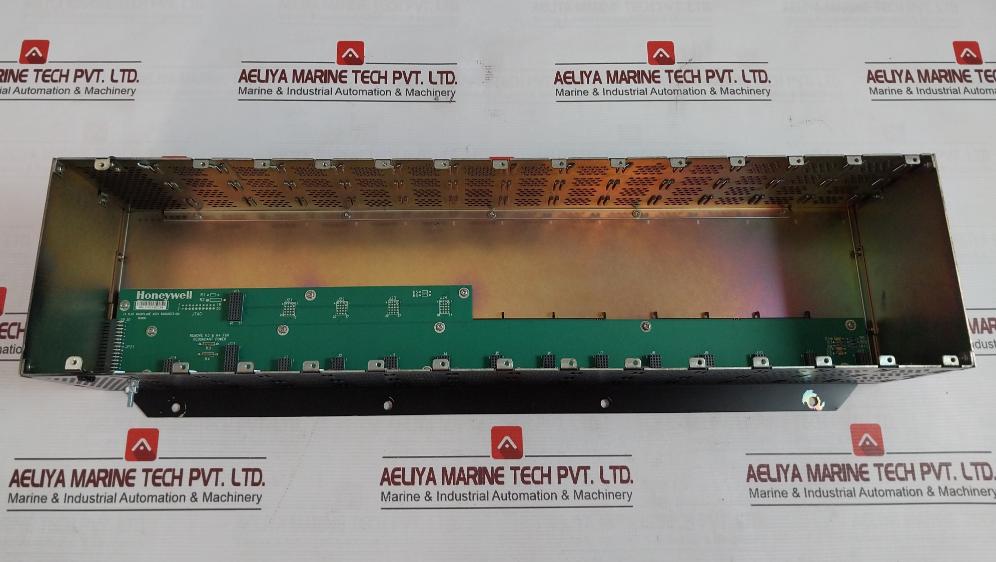 Honeywell 900R12-0101 12 I/O Slot Rack/Module Controller 5Vdc/6A & 24Vdc/2A