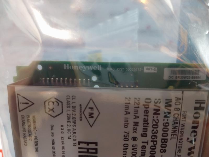 Honeywell 900B08-0202 Controledge 900 Platform 8-channel Analog Output Module