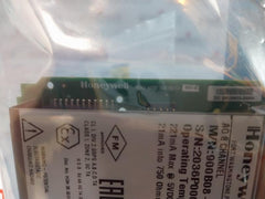 Honeywell 900B08-0202 Controledge 900 Platform 8-channel Analog Output Module