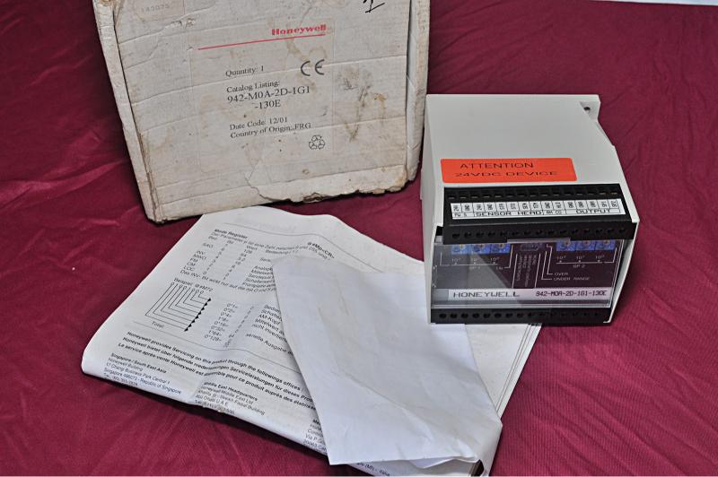 Honeywell 942-m0A-2D-1G1-130E Ultrasonic Proximity Sensor Control Module 24 Vdc