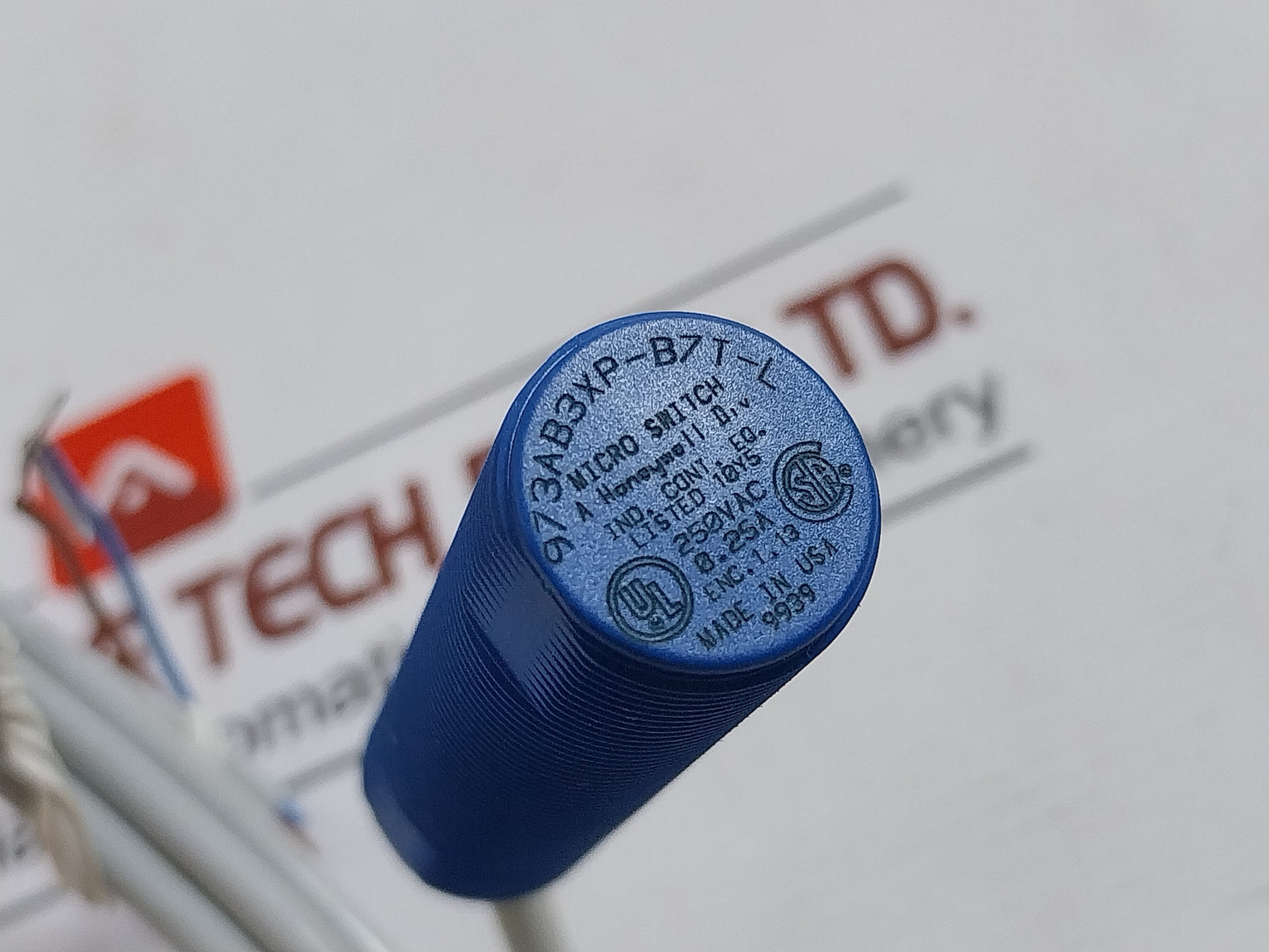 Honeywell 973Ab3Xp-b7T-l Proximity Switch 2-wire Ac 973 Series