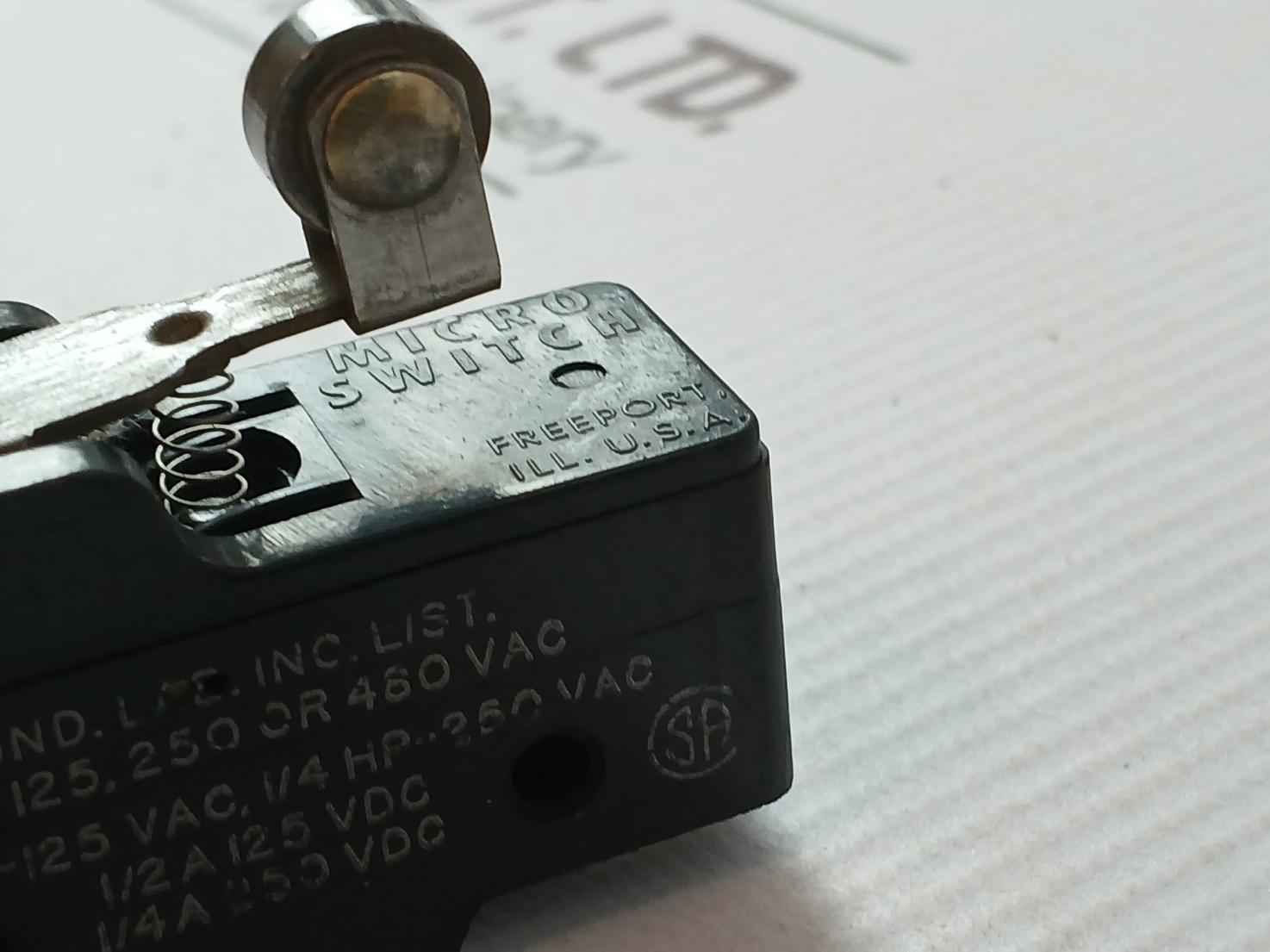 Honeywell Bz-2Rw822-a2 Micro Switch 1/8 Hp-125 Vac, 1/4 Hp-250 Vac