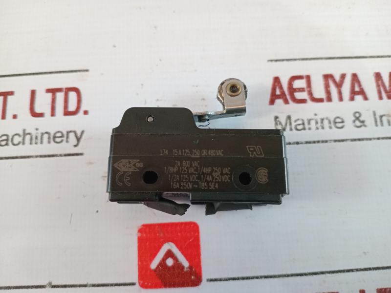 Honeywell Bz-2Rw822 Micro Limit Switch 15A 125.250 Or 480Vac