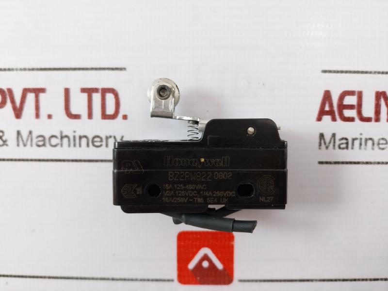 Honeywell Bz2Rw822 Roller Lever Micro Limit Switch 1/2A 125Vdc 1/4A 250Vdc
