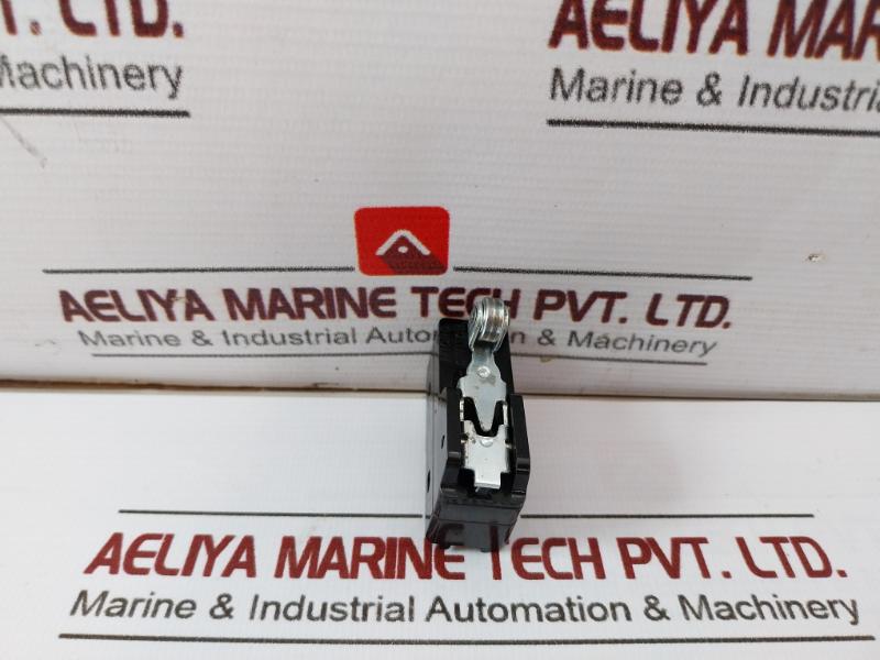 Honeywell Bz2Rw822 Roller Lever Micro Limit Switch 1/2A 125Vdc 1/4A 250Vdc