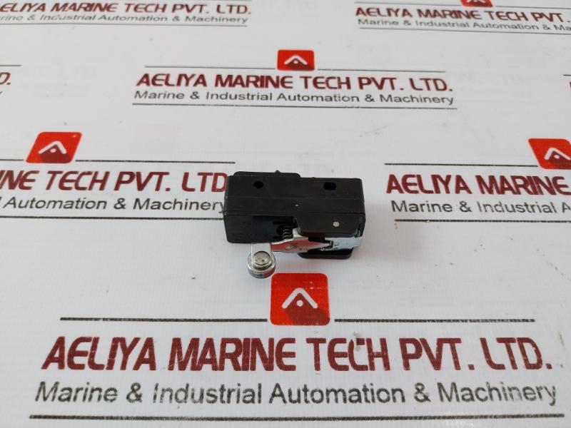 Honeywell Bz2Rw822 Roller Lever Micro Limit Switch 1/2A 125Vdc 1/4A 250Vdc