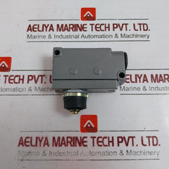Honeywell Bze7-2Rn-pg Pin Plunger Medium-duty Light Limit Switch 15/380 0.2/250